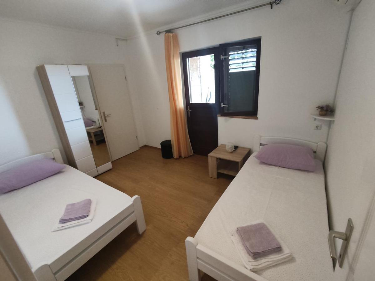 Apartment Nakic Vrpolje 外观 照片