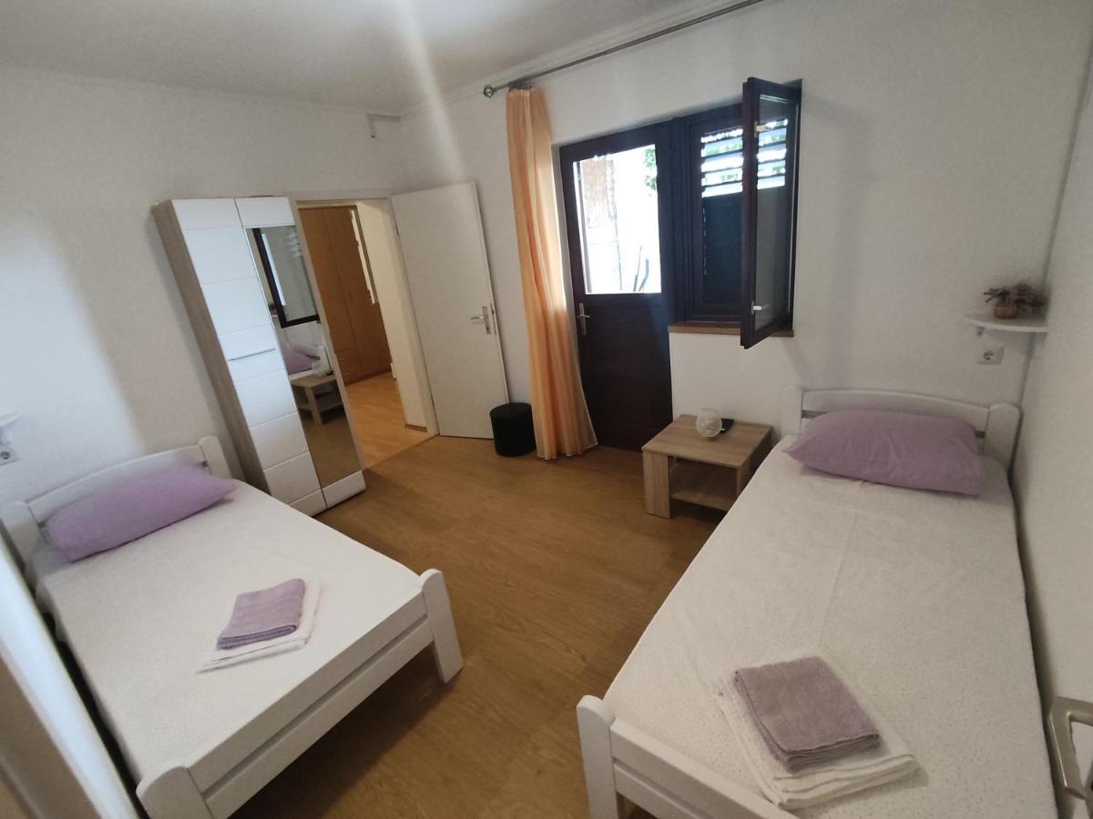 Apartment Nakic Vrpolje 外观 照片
