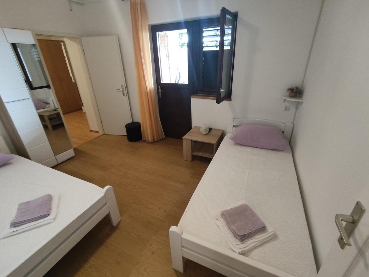 Apartment Nakic Vrpolje 外观 照片