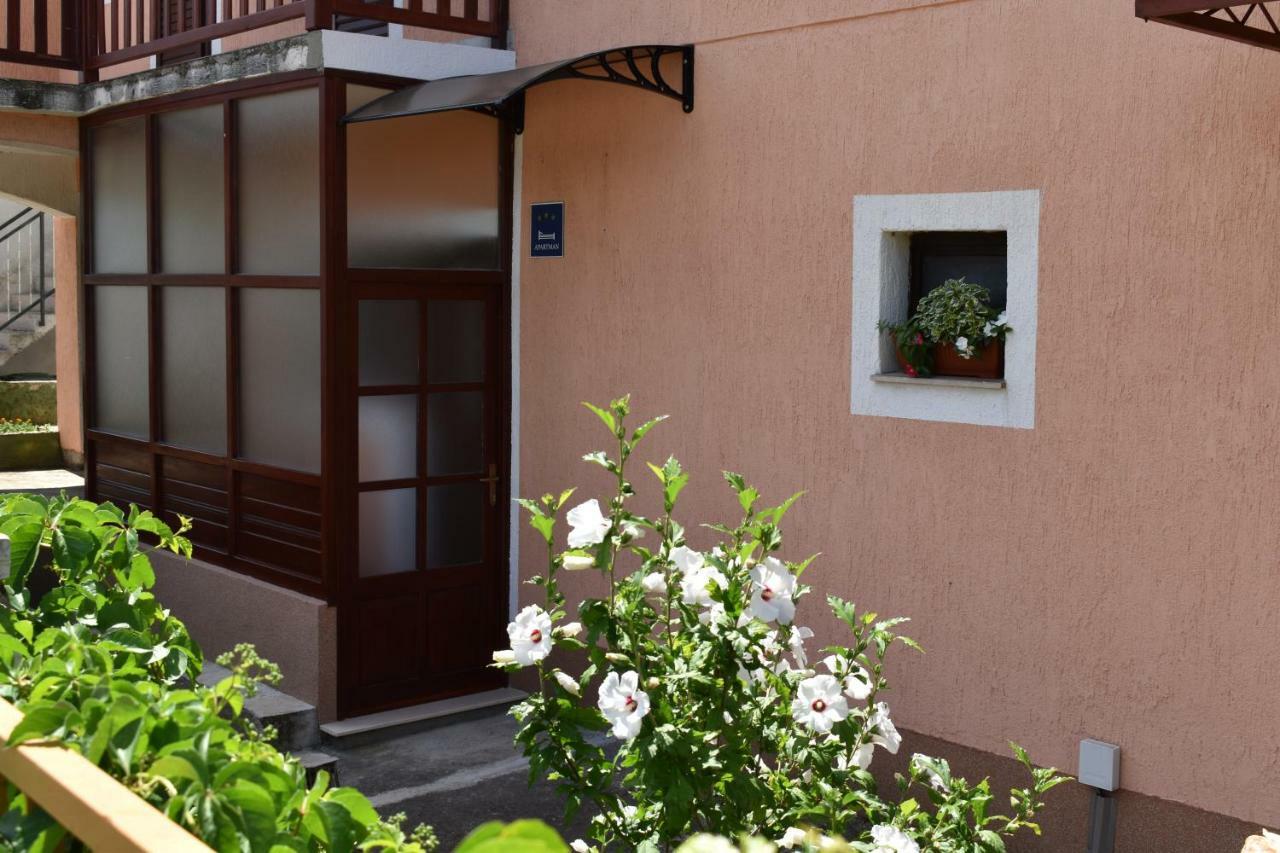 Apartment Nakic Vrpolje 外观 照片